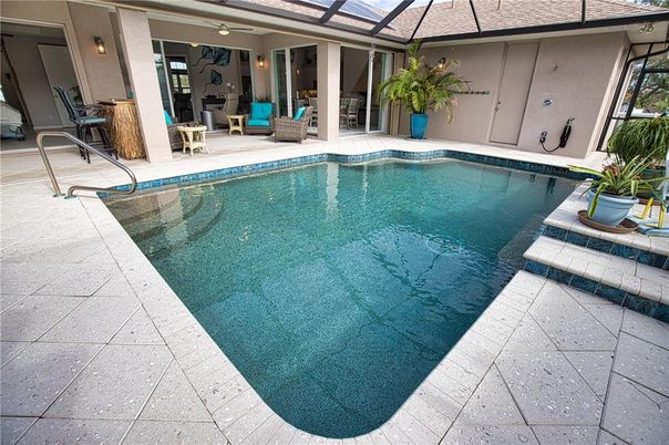 Interior, Pool, Sun Room