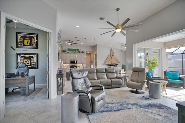 Interior, Kitchen, Living room, Pendant Lights, Recessed Lighting, Stainless Steel Appliances