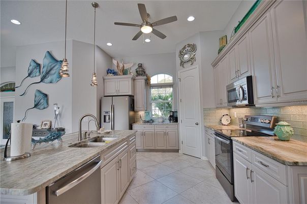 Interior, Kitchen, Pendant Lights, Recessed Lighting, Stainless Steel Appliances