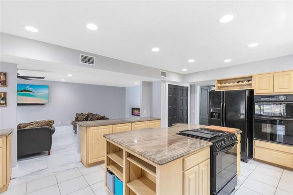 Interior, Kitchen, Marble, Recessed Lighting