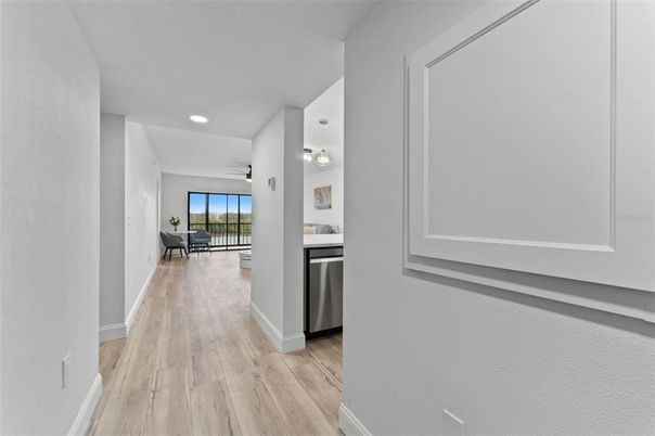 Interior, Recessed Lighting, Wood Texture Flooring