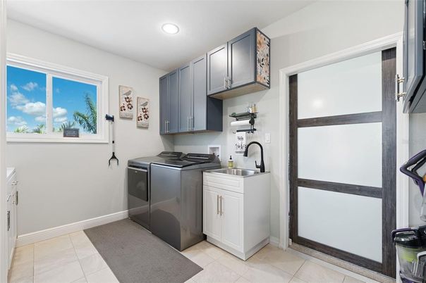 Interior, Recessed Lighting, Washer