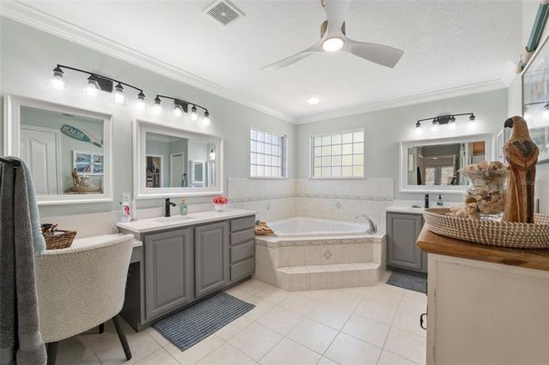 Bathroom, Dual Sink Vanities, Interior, Recessed Lighting