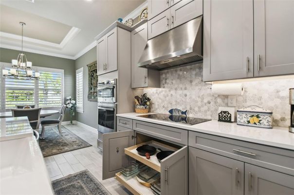 Dining room, Interior, Kitchen, Pendant Lights, Stainless Steel Appliances