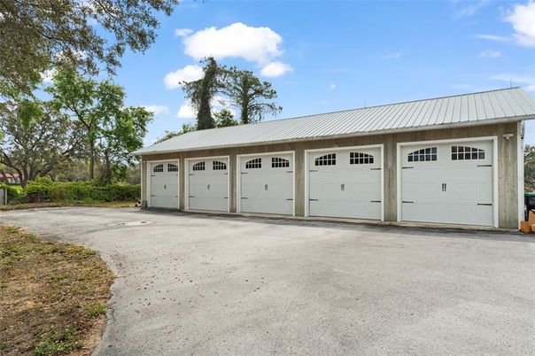 Detached Garage, Exterior