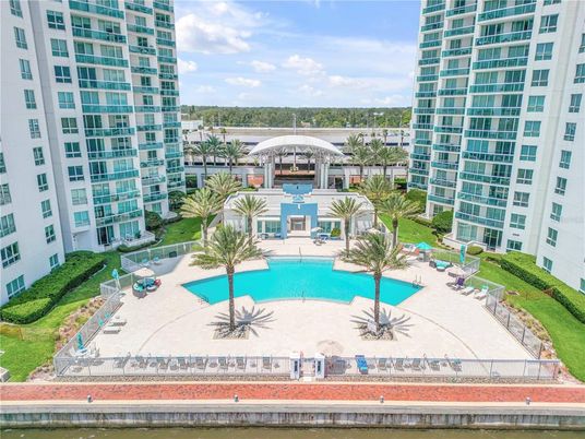 Exterior, Pool, Other