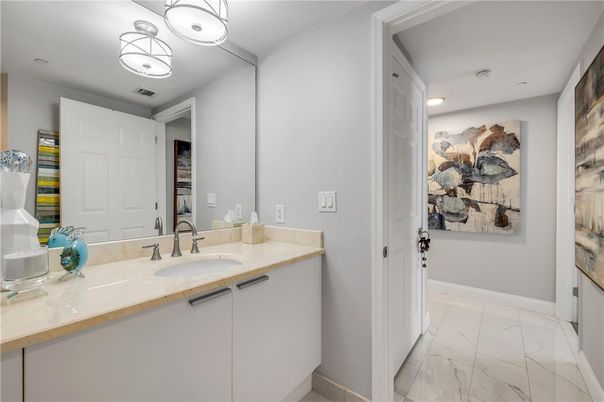 Bathroom, Interior, Marble, Recessed Lighting