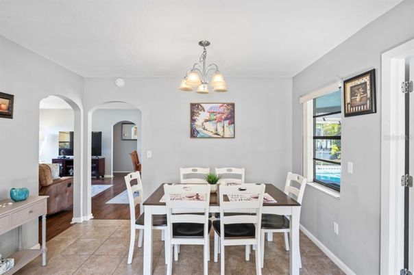 Chandelier, Dining room, Interior, Living room, Wood Texture Flooring