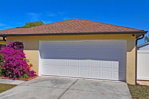 Detached Garage, Exterior