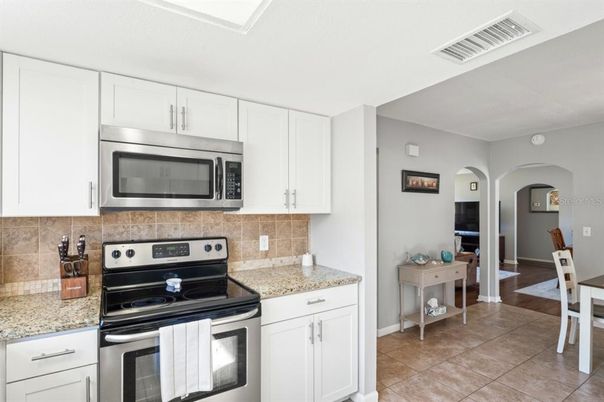 Dining room, Interior, Kitchen, Stainless Steel Appliances