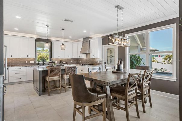 Dining room, Interior, Kitchen, Pendant Lights, Recessed Lighting, Stainless Steel Appliances