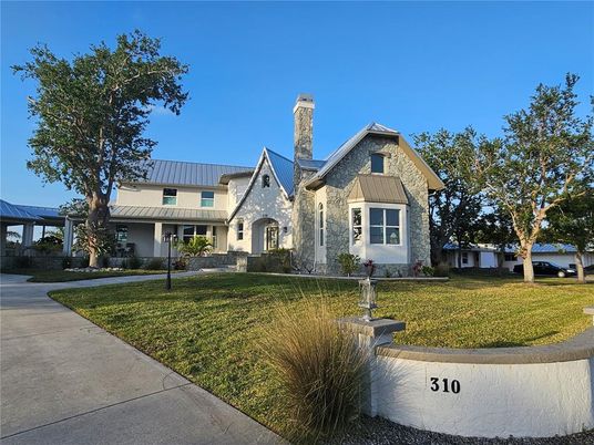 Backyard, Exterior, Facade, Farmhouse