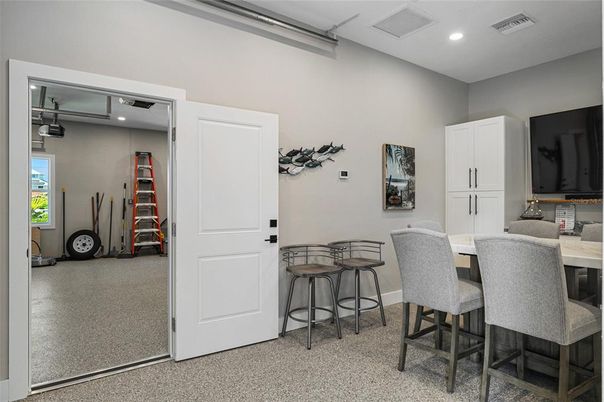 Dining room, Interior, Recessed Lighting