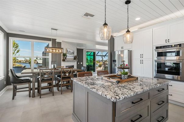 Dining room, Interior, Kitchen, Pendant Lights, Recessed Lighting, Stainless Steel Appliances, Water