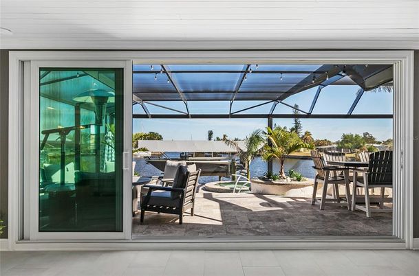 Glass Ceilings, Interior, Sun Room, Water