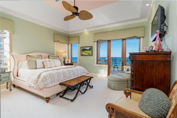 Bedroom, Interior, Recessed Lighting, Water