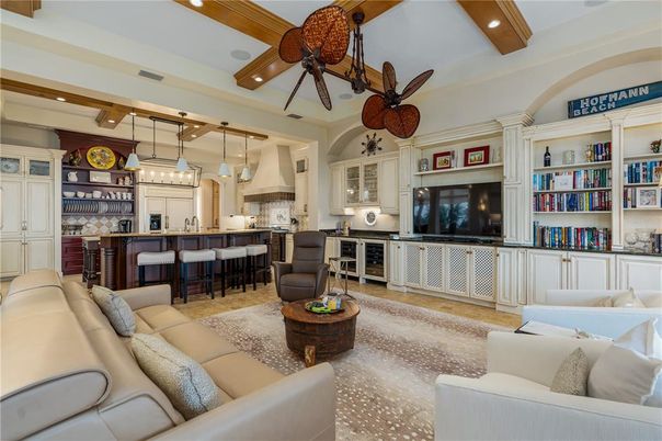 Interior, Kitchen, Living room, Pendant Lights, Recessed Lighting, Wooden Beams