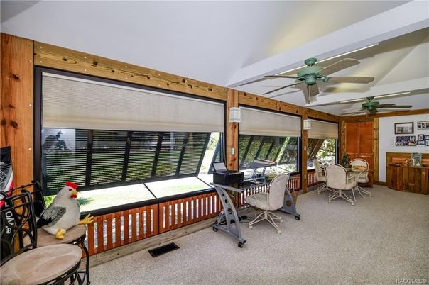 Home Office, Interior