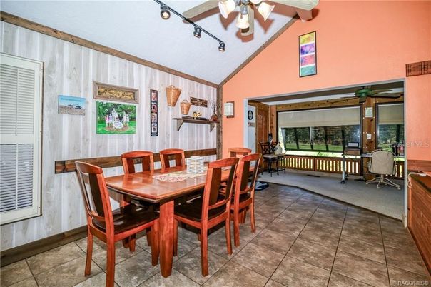 Dining room, Interior