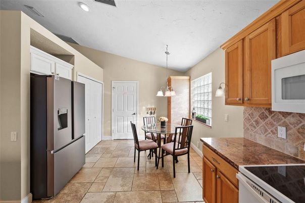 Dining room, Interior, Kitchen, Pendant Lights