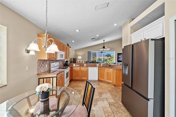 Dining room, Interior, Kitchen, Pendant Lights, Recessed Lighting