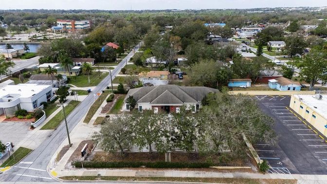 Exterior, Drone