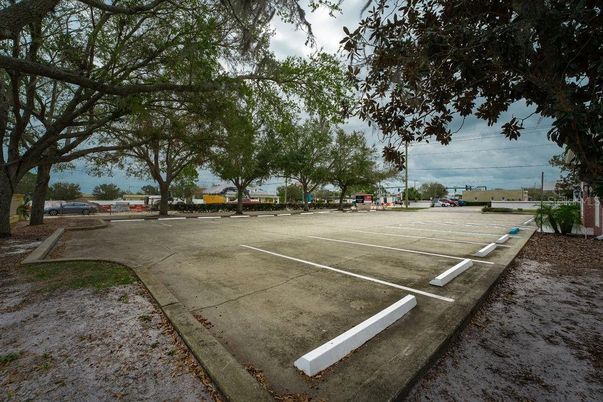 Exterior, Tennis Courts
