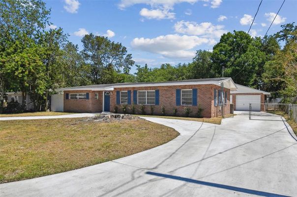 Attached, Exterior, Facade, Brick Facade, Ranch