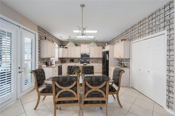 Dining room, Interior, Kitchen, Pendant Lights
