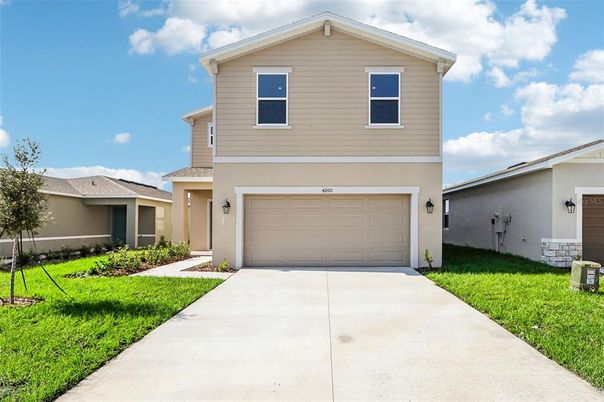Attached, Exterior, Facade, American Craftsman