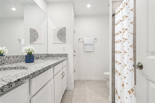 Bathroom, Dual Sink Vanities, Interior, Recessed Lighting