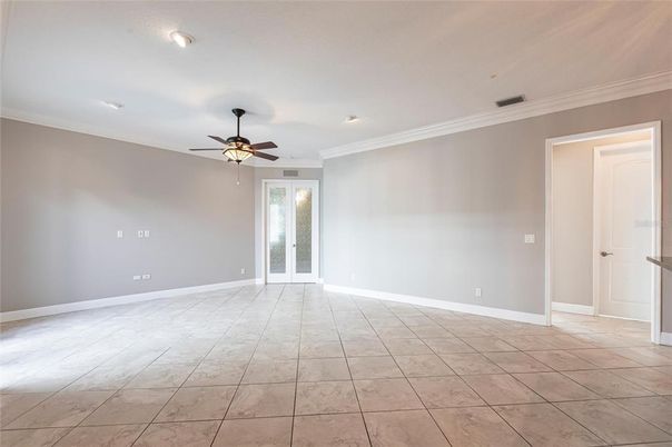 Empty room, Interior, Recessed Lighting