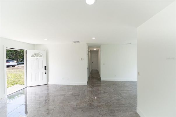 Empty room, Interior, Marble, Recessed Lighting