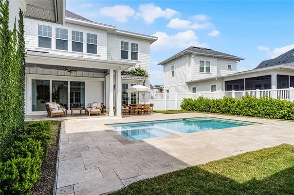 Exterior, Pool