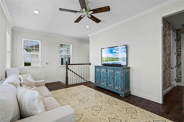 Interior, Recessed Lighting, Wood Texture Flooring