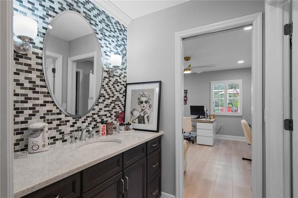 Bathroom, Interior, Recessed Lighting, Wood Texture Flooring