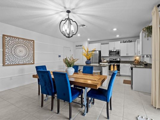 Dining room, Interior, Kitchen, Pendant Lights, Recessed Lighting, Stainless Steel Appliances