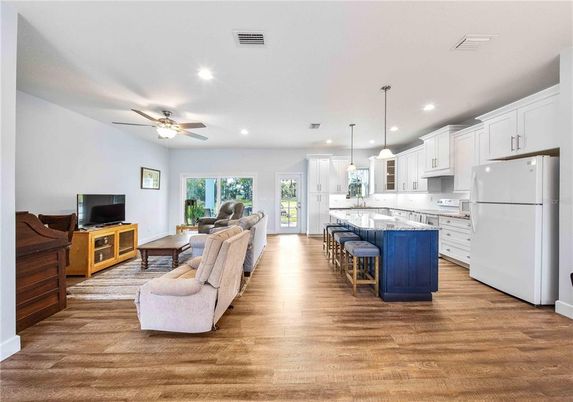 Interior, Kitchen, Living room, Pendant Lights, Recessed Lighting, Wood Texture Flooring