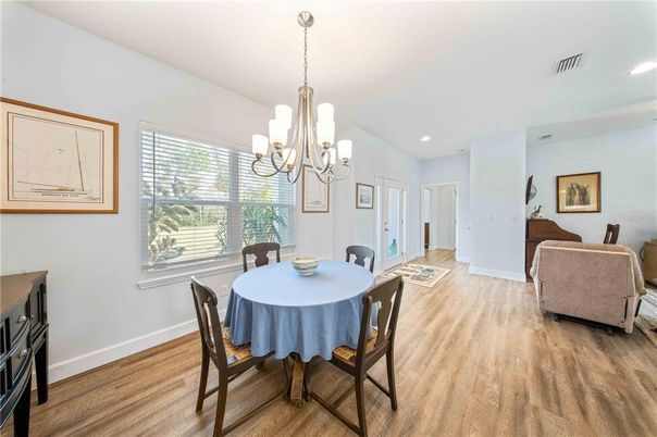 Chandelier, Dining room, Interior, Recessed Lighting, Wood Texture Flooring