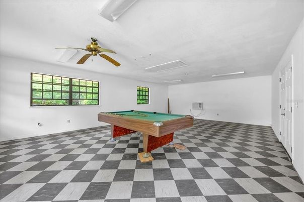 Billiard Table, Game Room, Interior