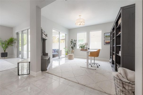 Home Office, Interior