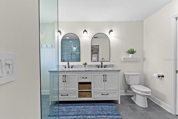 Bathroom, Dual Sink Vanities, Interior