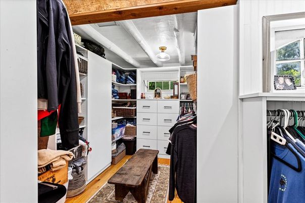 Interior, Walk-in Closets, Wood Texture Flooring