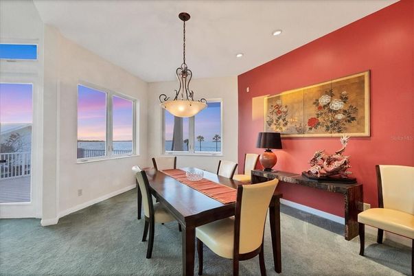 Dining room, Interior, Pendant Lights, Recessed Lighting, Water