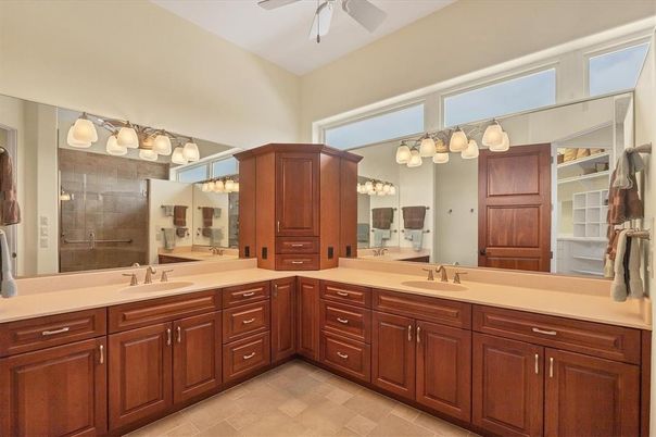 Bathroom, Dual Sink Vanities, Interior