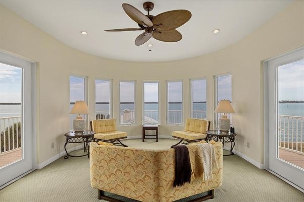 Interior, Living room, Recessed Lighting, Water