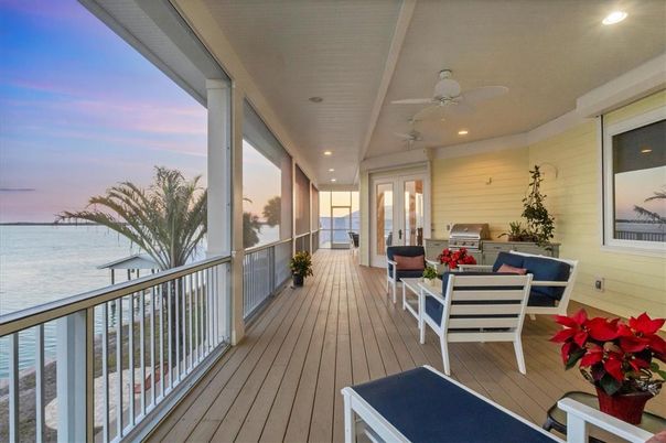 Exterior, Recessed Lighting, Water