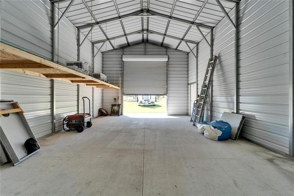Garage, Interior