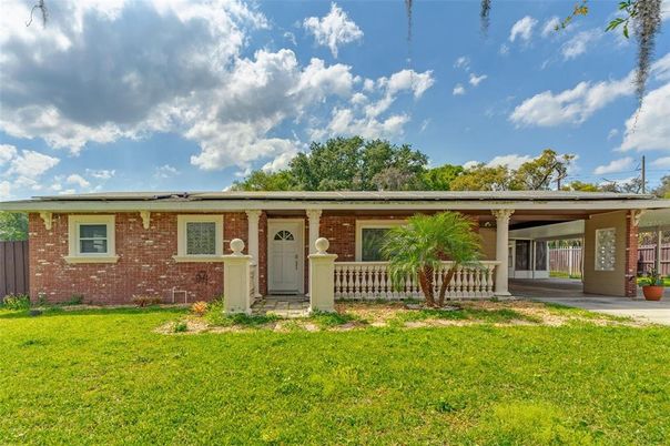 Exterior, Facade, Brick Facade, Ranch