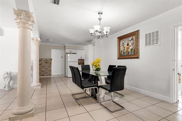 Chandelier, Dining room, Interior